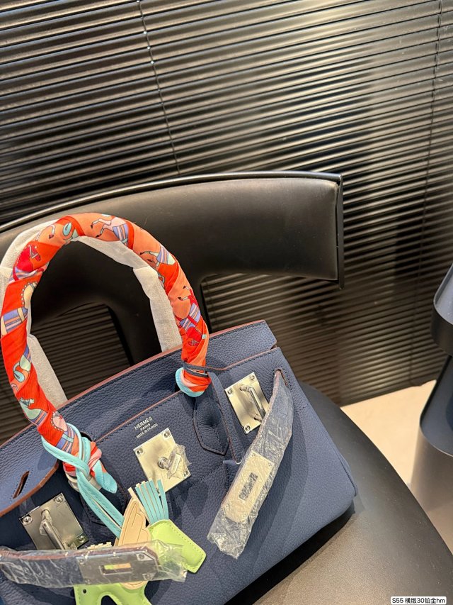 Hermès handbag: seller detail photo 8