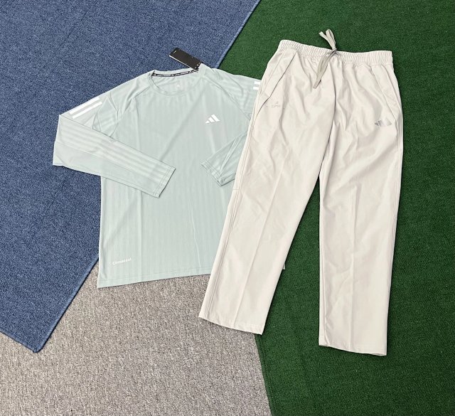 Adidas Tracksuit: seller detail photo 2