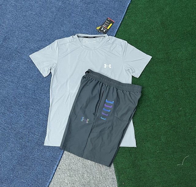 Under Armour T-shirt & Shorts Set: seller detail photo 5