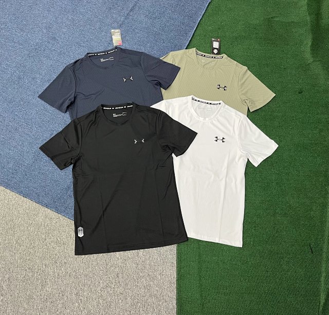 Under Armour T-shirt: seller detail photo 1