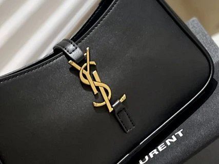 YSL Saint Laurent Bag: seller detail photo 4
