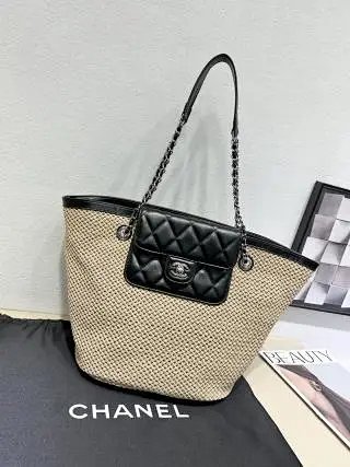 Chanel Bag: seller detail photo 5