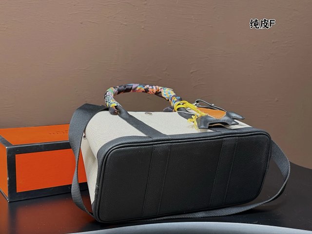 Hermès handbag: seller detail photo 8