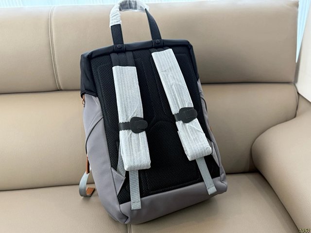 Prada backpack: seller detail photo 7
