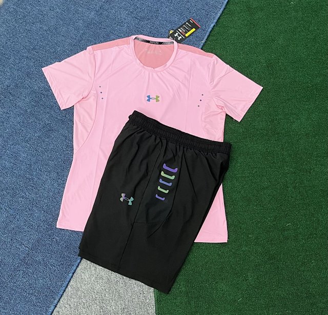 Under Armour T-shirt & Shorts Set: seller detail photo 7