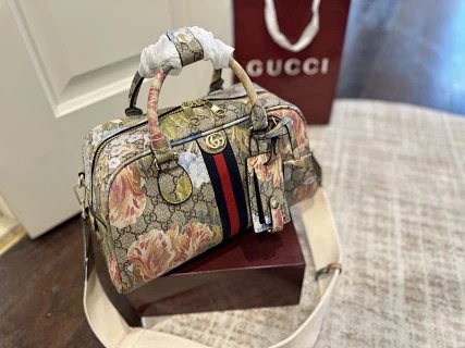 Gucci Bag: seller detail photo 6