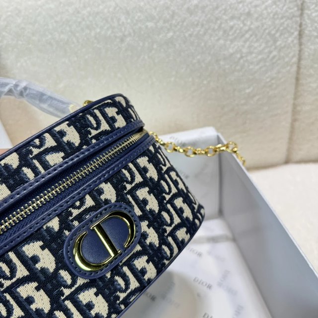 Dior crossbody bag: seller detail photo 5