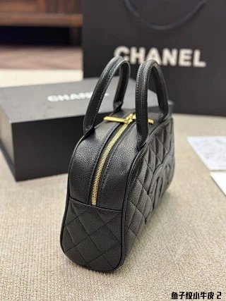 Chanel Bag: seller detail photo 4