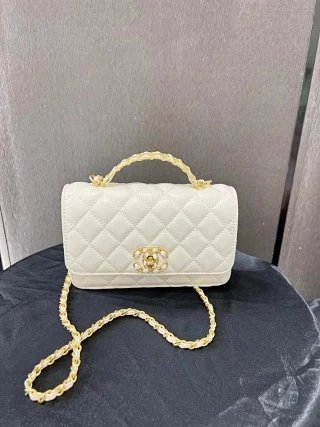 Chanel Bag: seller detail photo 4
