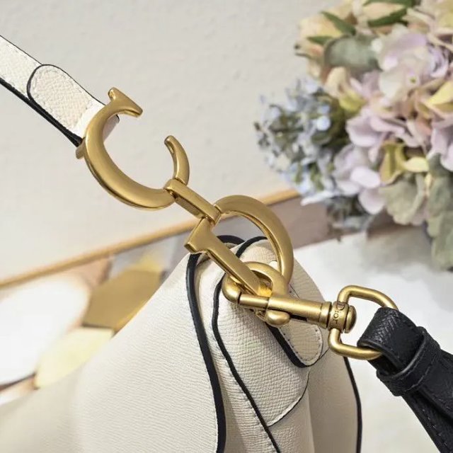 Dior crossbody bag: seller detail photo 2