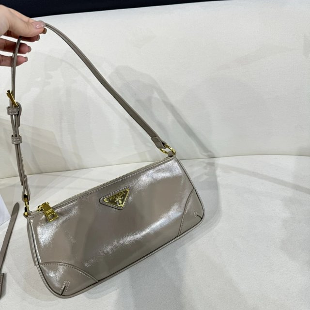 Prada crossbody bag: seller detail photo 9
