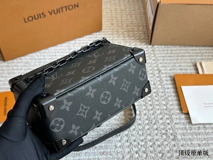 LV Louis Vuitton Bag: seller detail photo 6