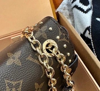 LV Louis Vuitton Bag: seller detail photo 5