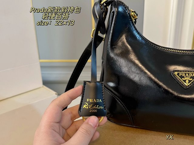 Prada crossbody bag: seller detail photo 4