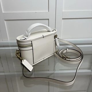 Coach Bag: seller detail photo 4