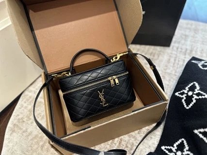 YSL Saint Laurent Bag: seller detail photo 7