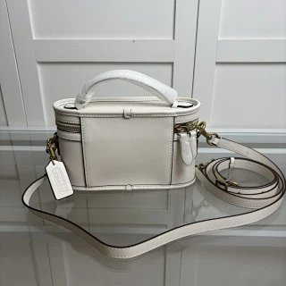 Coach Bag: seller detail photo 3