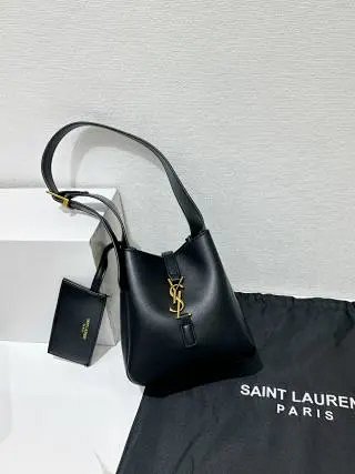 YSL Saint Laurent Bag: seller detail photo 5