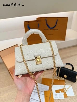 LV Louis Vuitton Bag: seller detail photo 2
