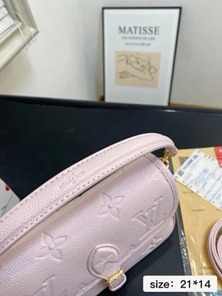LV Louis Vuitton Bag: seller detail photo 7