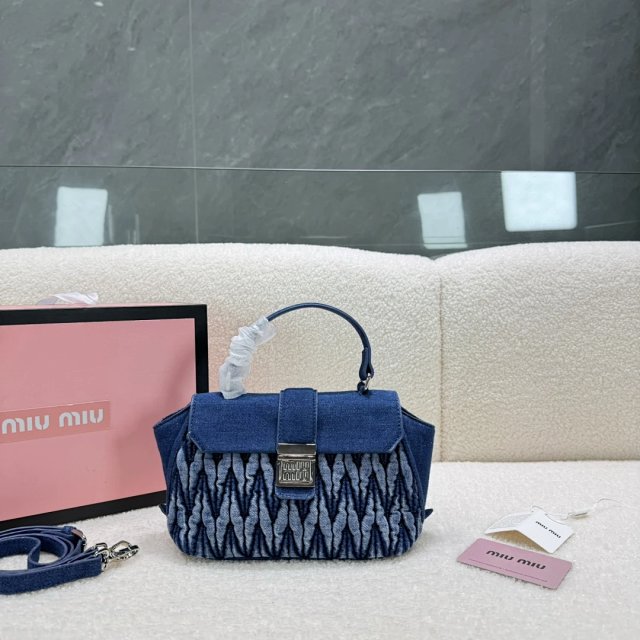 MiuMiu handbag: seller detail photo 1