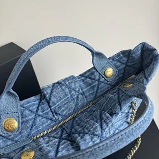 Chanel Bag: seller detail photo 6