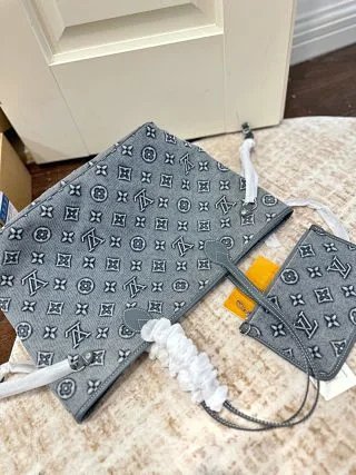 LV Louis Vuitton Bag: seller detail photo 7