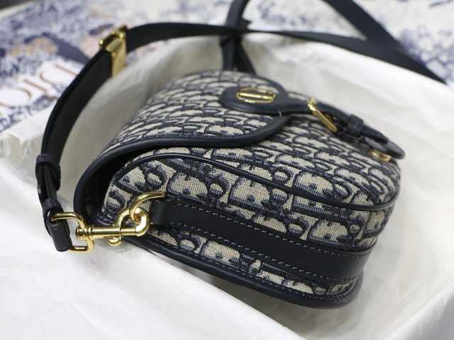 Dior crossbody bag: seller detail photo 6