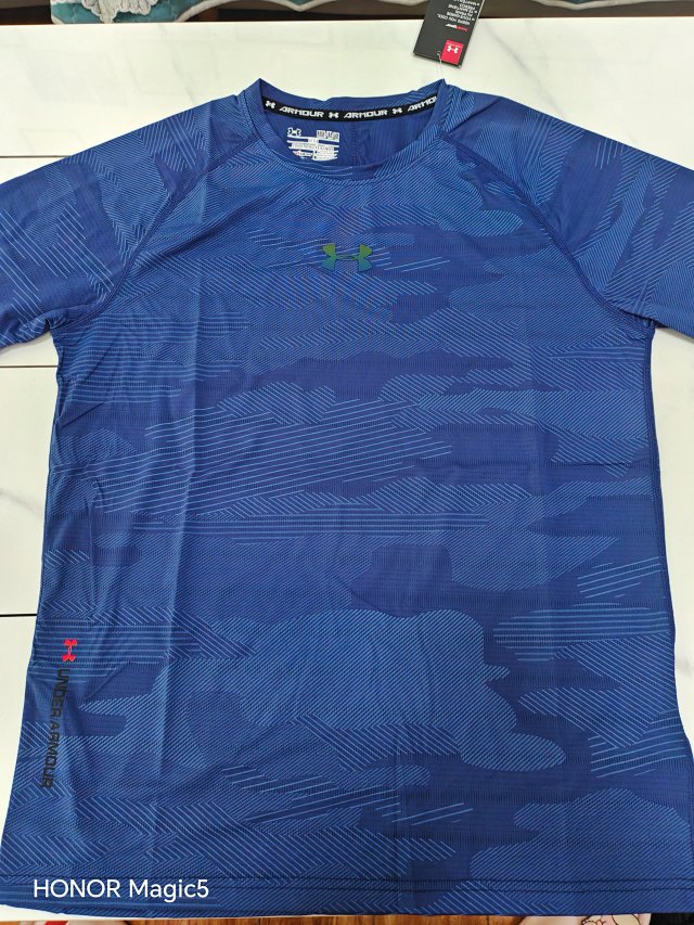 Under Armour T-shirt: seller detail photo 9