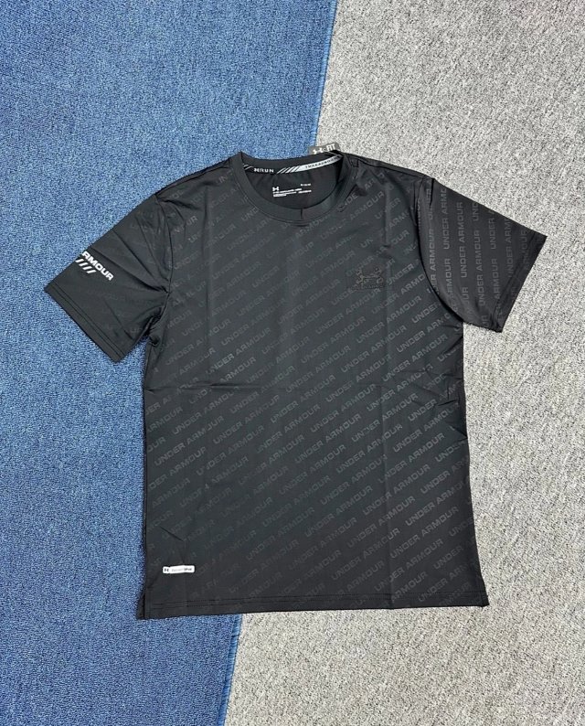 Under Armour T-shirt: seller detail photo 3