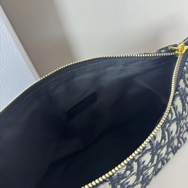 Dior crossbody bag: seller detail photo 9