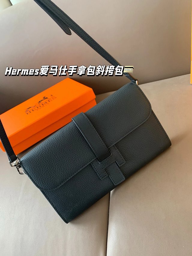 Hermès crossbody bag: seller detail photo 6