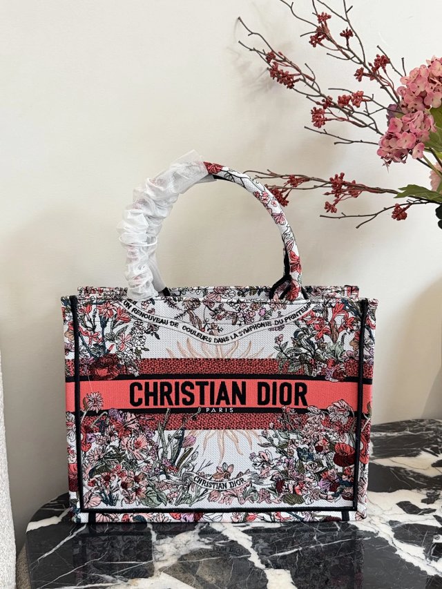 Dior handbag: seller detail photo 4