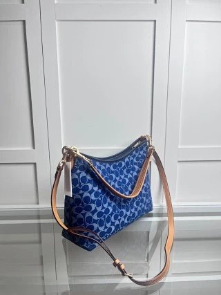 Coach Bag: seller detail photo 4