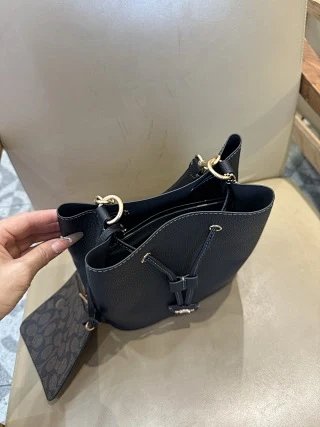 Coach Bag: seller detail photo 8