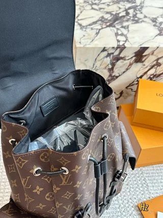 LV Louis Vuitton Bag: seller detail photo 9