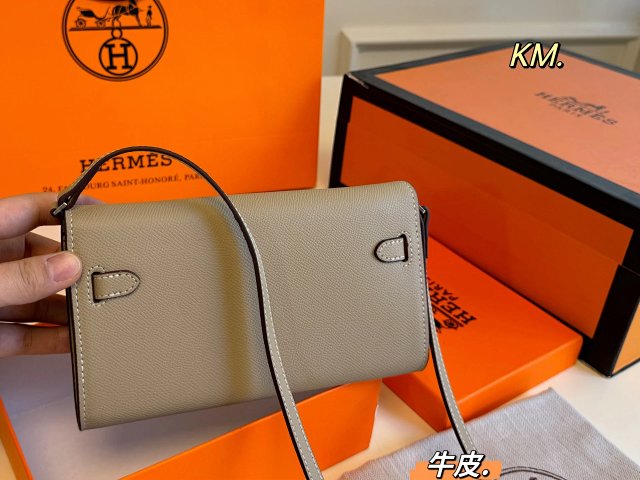Hermès crossbody bag: seller detail photo 5