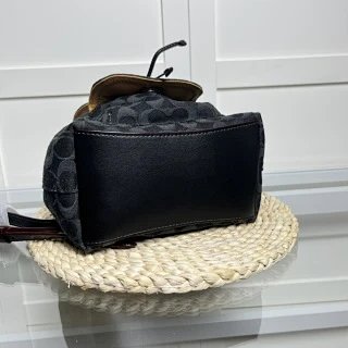 Coach Bag: seller detail photo 4