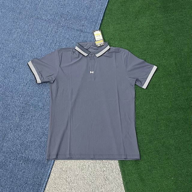 Under Armour T-shirt: seller detail photo 2