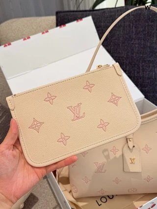 LV Louis Vuitton Bag: seller detail photo 7