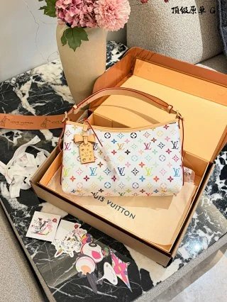 LV Louis Vuitton Bag: seller detail photo 1