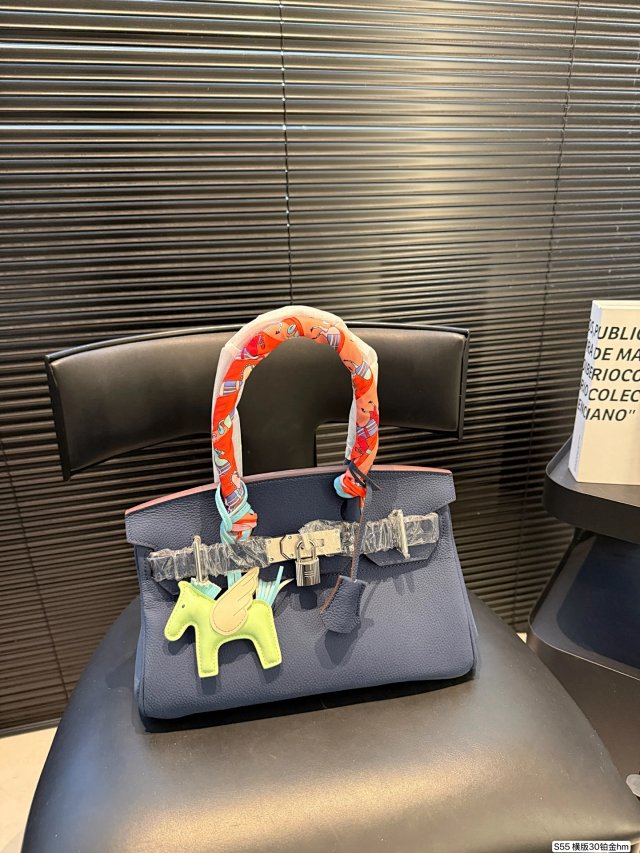 Hermès handbag: seller detail photo 1