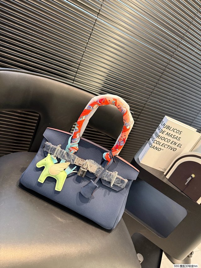 Hermès handbag: seller detail photo 3