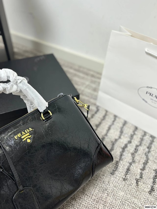 Prada handbag: seller detail photo 6