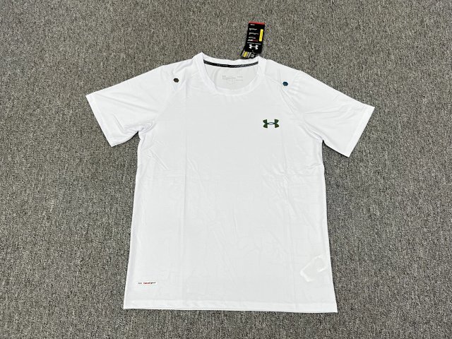 Under Armour T-shirt: seller detail photo 9