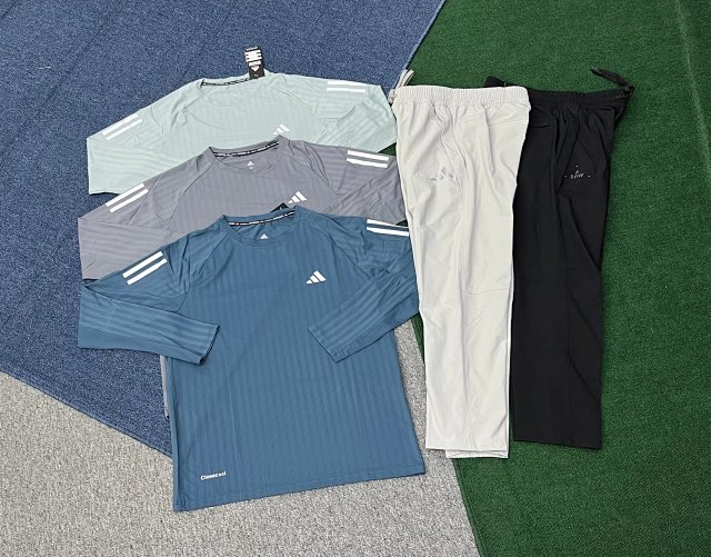 Adidas Tracksuit: seller detail photo 1