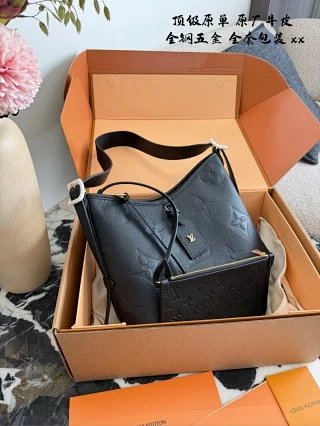 LV Louis Vuitton Bag: seller detail photo 2
