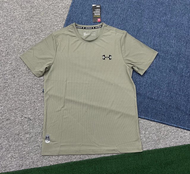 Under Armour T-shirt: seller detail photo 4