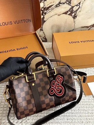 LV Louis Vuitton Bag: seller detail photo 1