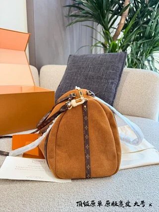 LV Louis Vuitton Bag: seller detail photo 4
